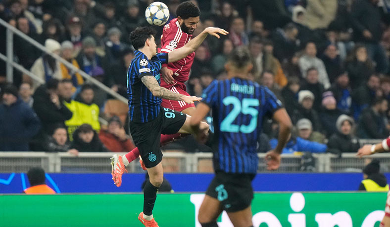 Alessandro Bastoni del Inter en partido contra Liverpool