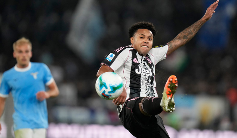 Weston McKennie de Juventus en acción contra Lazio