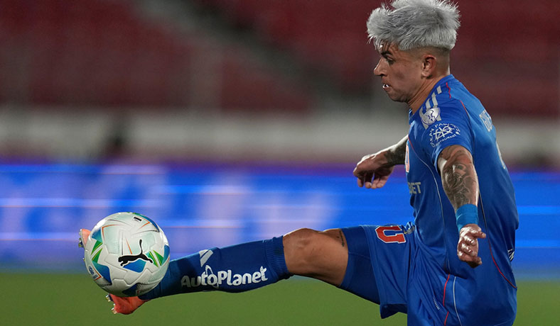 Maximiliano Guerrero en partido de la U en Copa Sudamericana