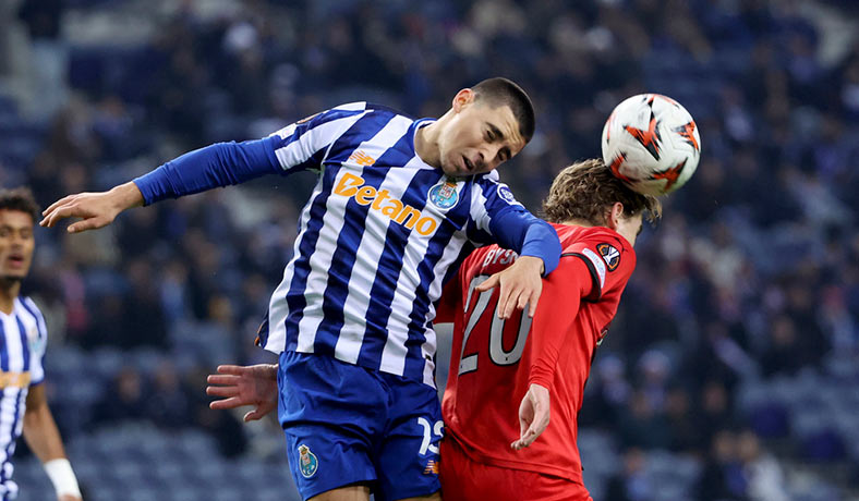 Vasco Sousa de Porto en partido de Europa League