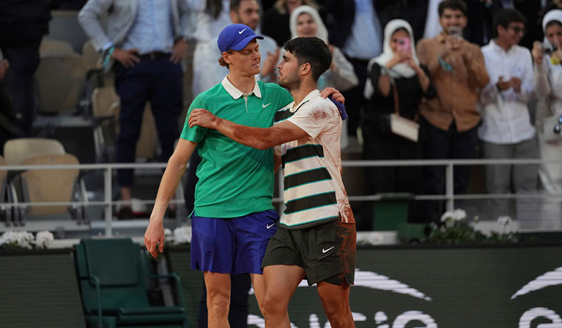 Sinner y Alcaraz tras la final de Roland Garros 2025