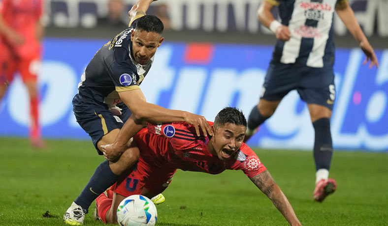Nicolas Guerra de Universidad de Chile ante Alianza Lima
