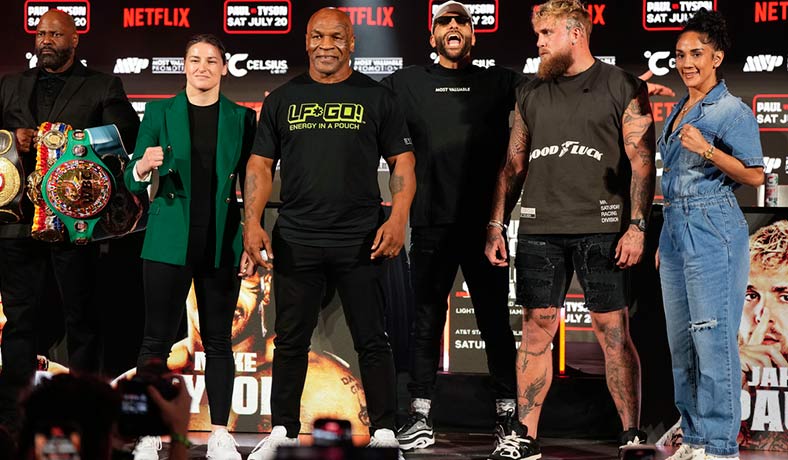 Mike Tyson y Jake Paul en la promoción de la pelea en Dallas