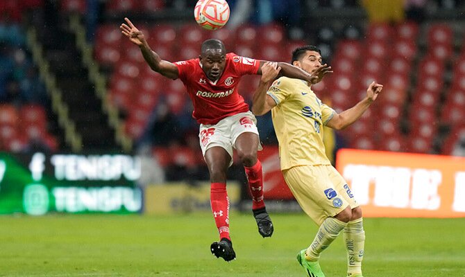 Duelo de chilenos en la Liga MX: Cuotas para el León vs Toluca