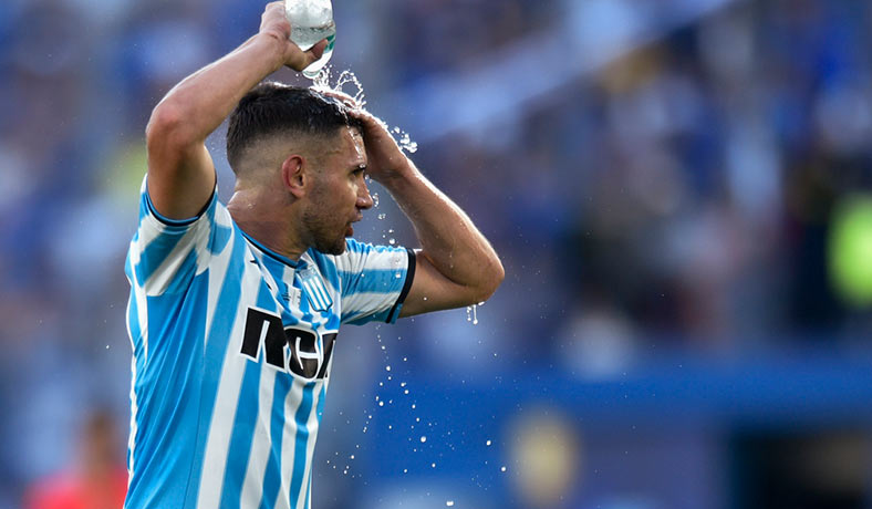 Adrian Martinez de Racing en la final de Copa Sudamericana