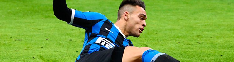 Lautaro Martínez con la camiseta del Inter. Conoce las cuotas de la Serie A TIM.